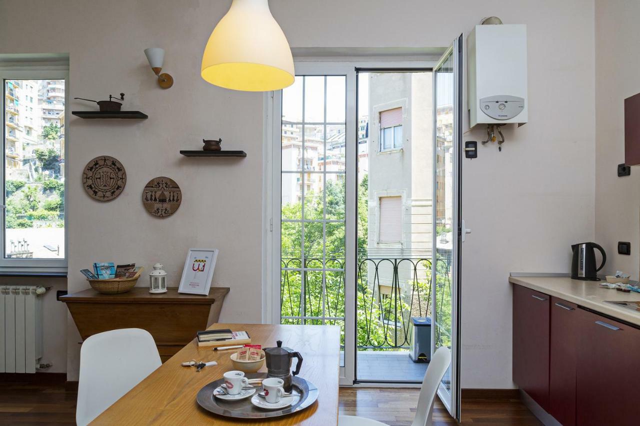 Sunny Apartment Over The Harbor Genoa Exterior photo