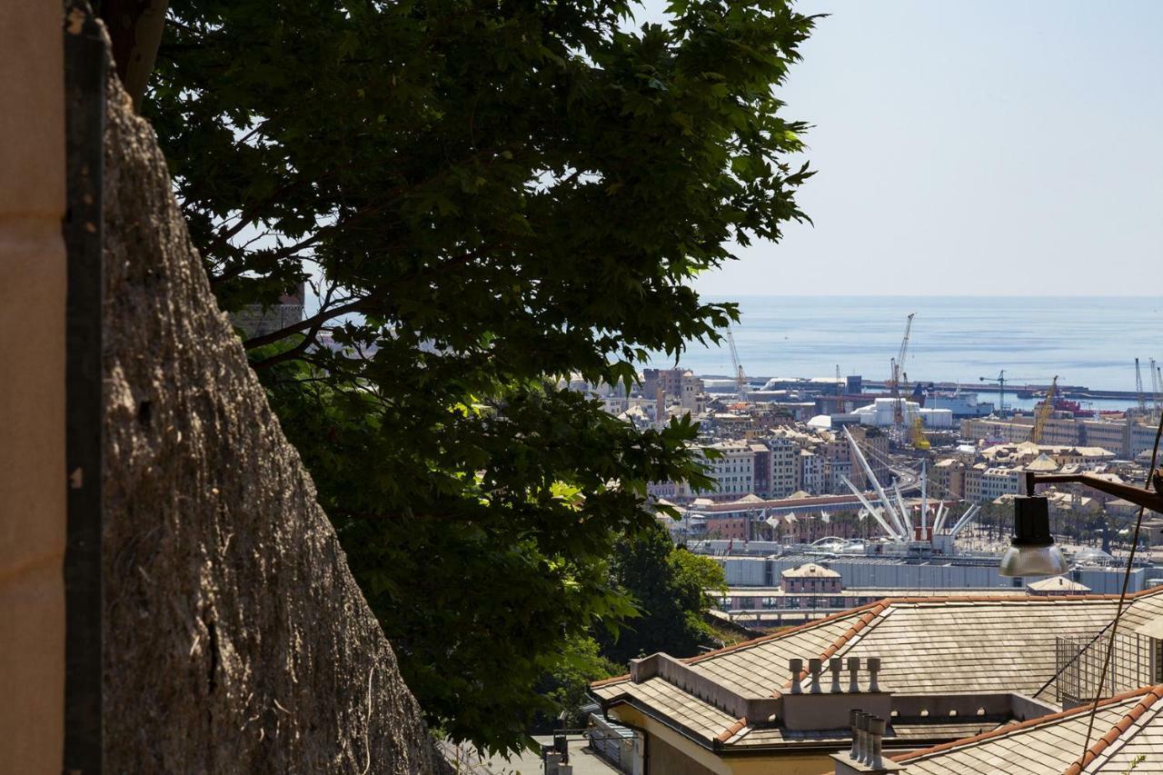 Sunny Apartment Over The Harbor Genoa Exterior photo